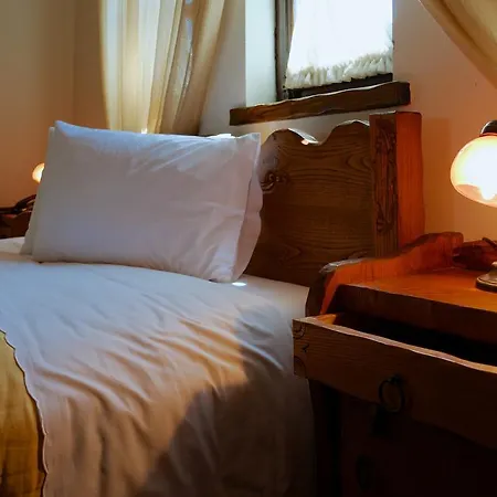 Petrini Gonia Livadherón