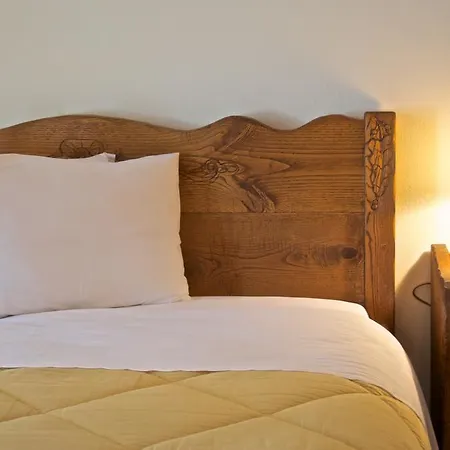 Petrini Gonia Aparthotel 3*
